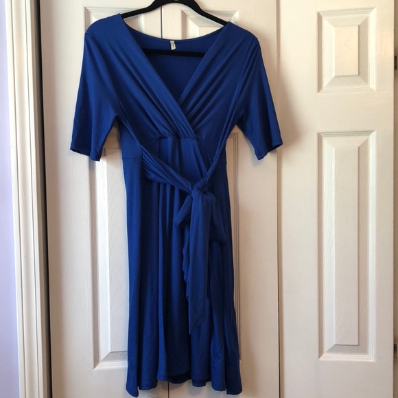 Mother bee Maternity Dress - Picture 1 of 4